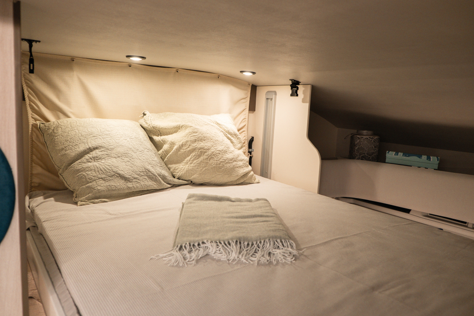 Rimor Kilig Motorhome Bedroom