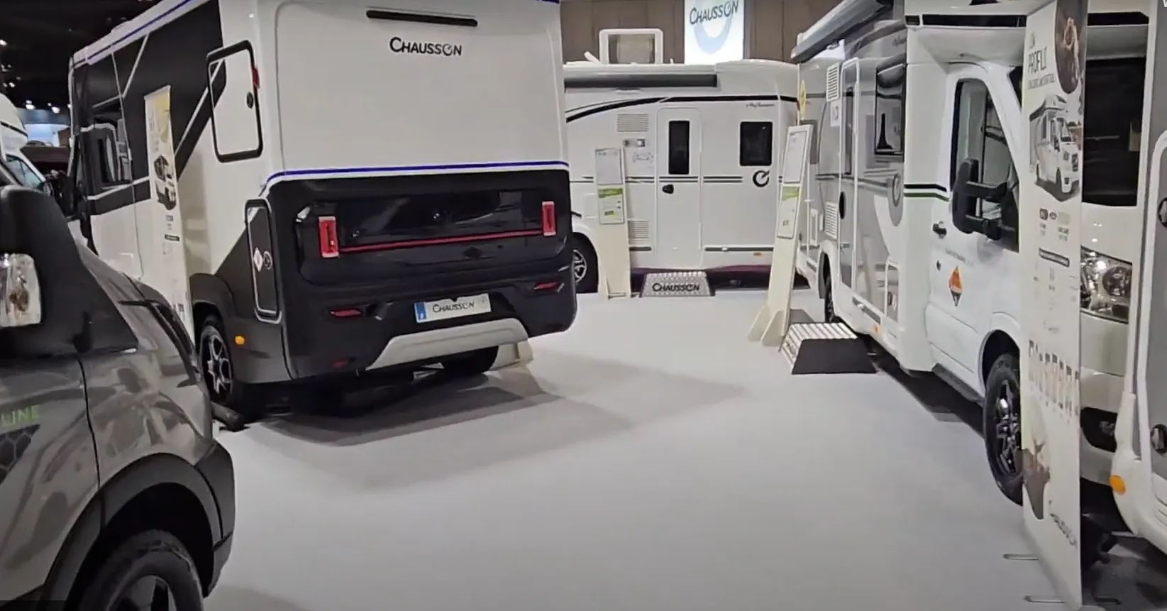 Chausson Stand Floor.2