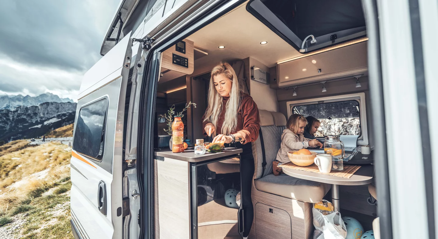 Buerstner Campeo C Skyline C600 Campervan Side Kitchen2