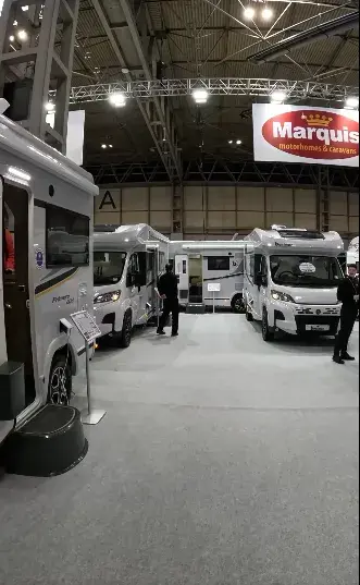 Marquis Stand 2