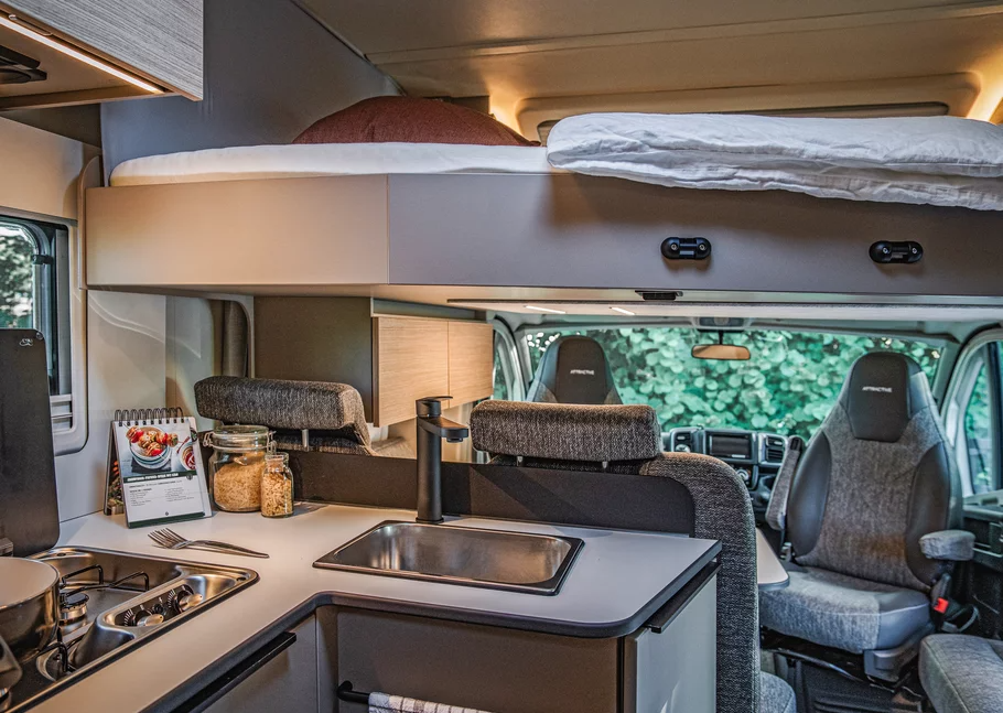 Buerstner Campeo TD 676G Motorhome Kitchen