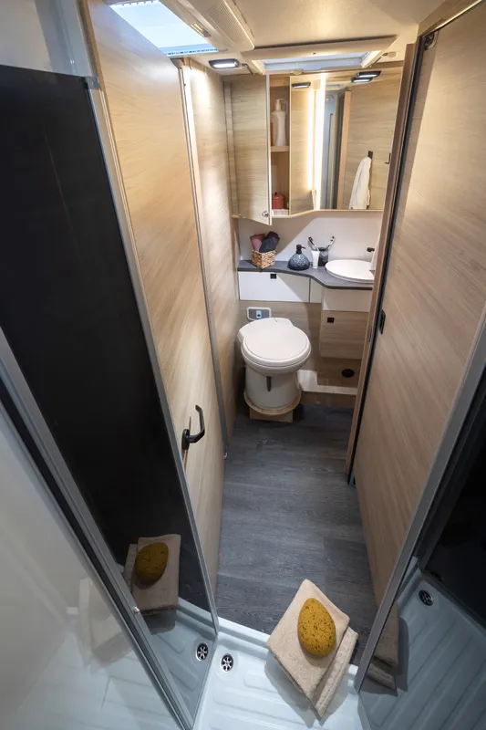 Chausson Profile Anniversary Line 798 Motorhome Washroom