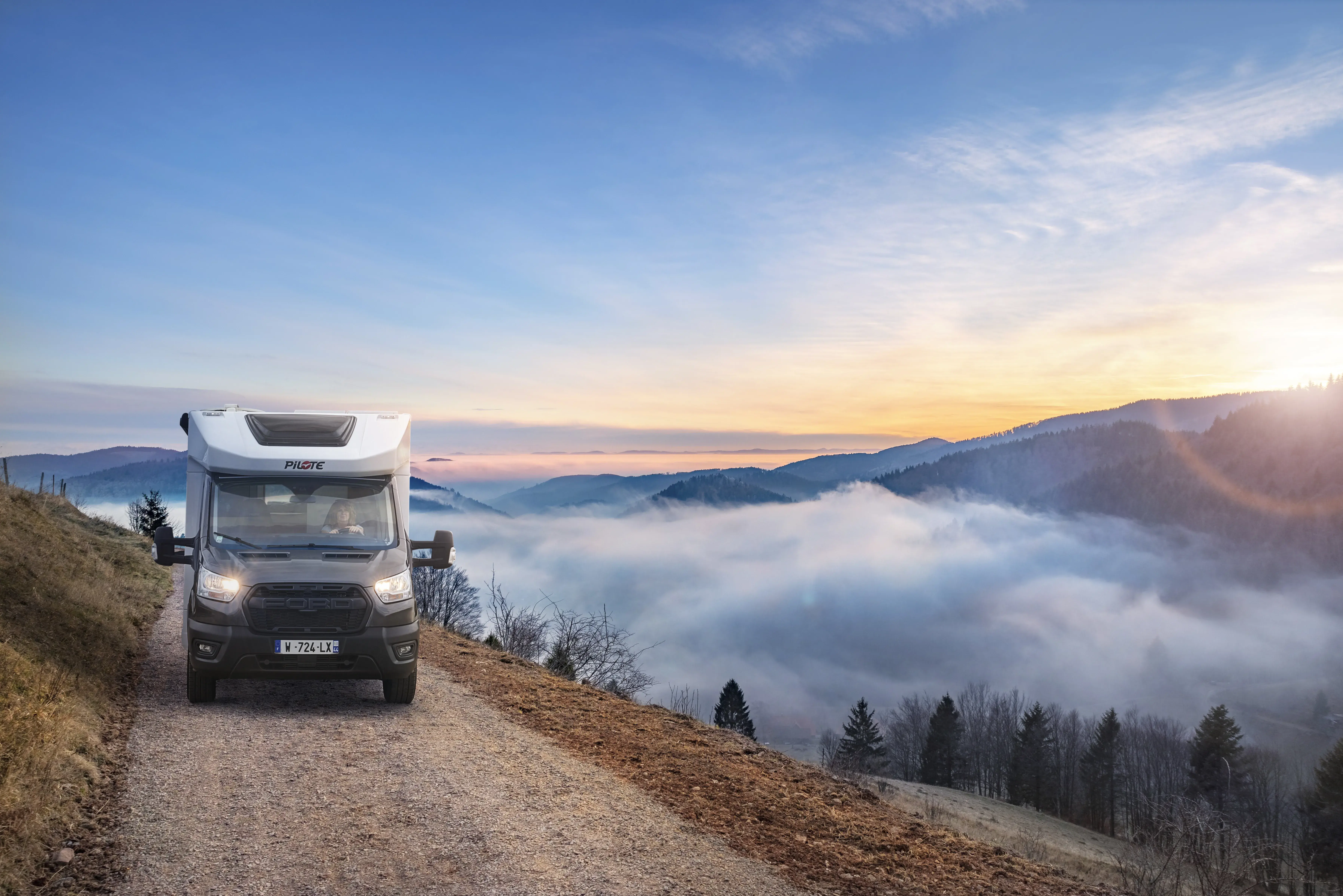 Pilote Atlas A696G Motorhome External