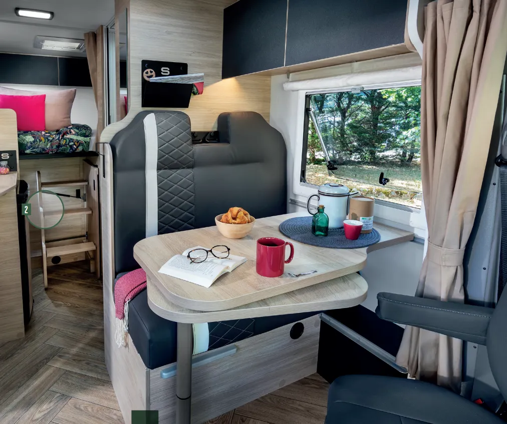 Chausson Sportline S697 Seating Area